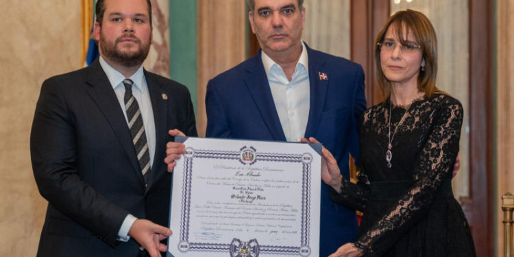 Gobierno honra a Jorge Mera a un año de su asesinato