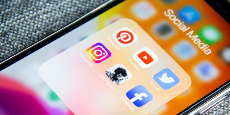 Meta quiere desplumar a Twitter y y otros clics tecnológicos en América