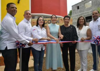 Primera dama inaugura Caipi construido con colaboración del Inaipi y Cormidom