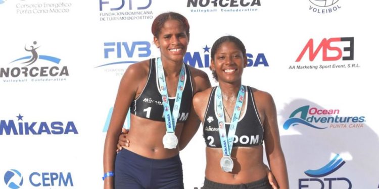 Rosario y Cleto logran plata en Circuito Norceca de Playa