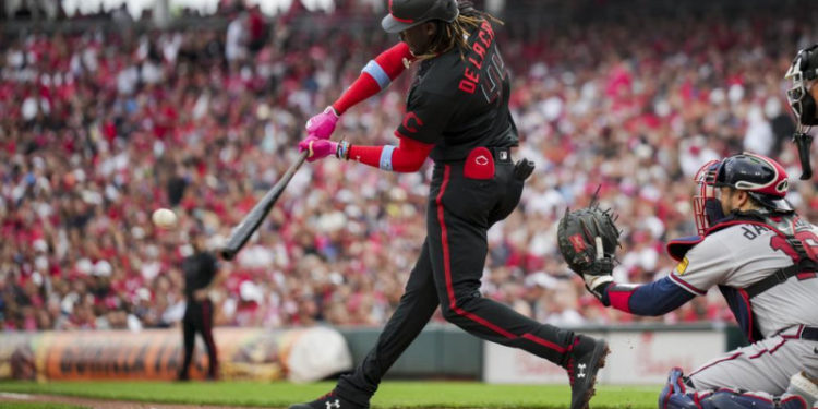 ¡Elly De La Cruz consigue primer ciclo con Rojos desde 1989!