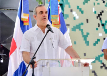 Abinader califica de “irresponsables” a organismos que quieren que RD asuma crisis de Haití