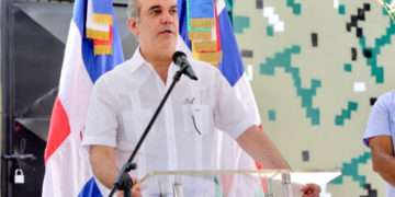 Abinader califica de “irresponsables” a organismos que quieren que RD asuma crisis de Haití