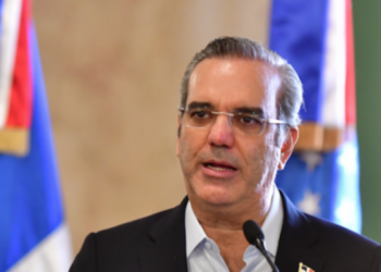 Abinader vuelve a contagiarse de Covid-19