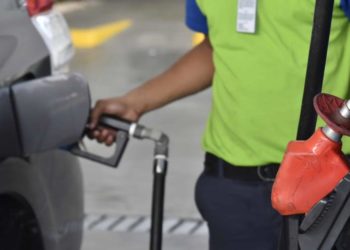 ¿Cuáles combustibles variarán de precio a partir del sábado?