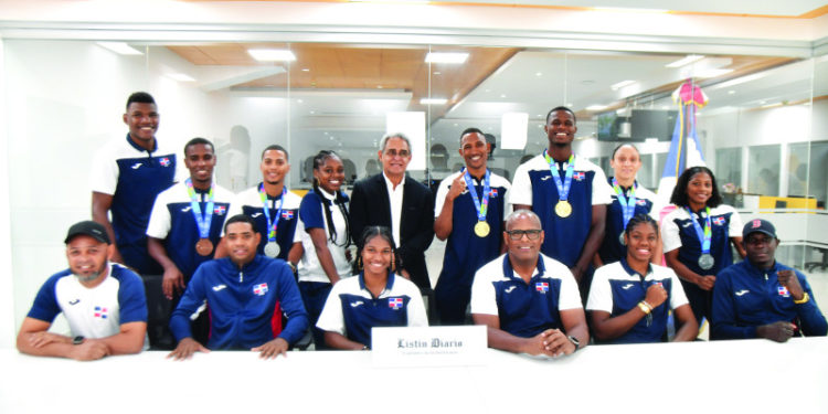 Los puños dominicanos cumplieron en San Salvador