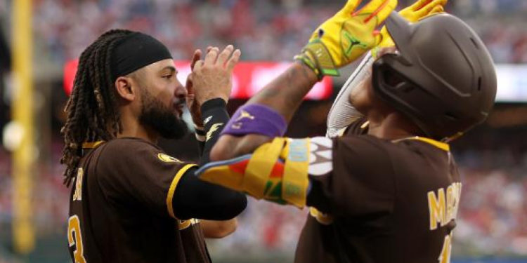 Machado, Tatis Jr., Soto y Sánchez jonronean en victoria de los Padres
