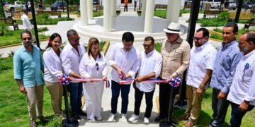 Ministerio de Turismo inaugura construcción de Parque Central en San José de Ocoa